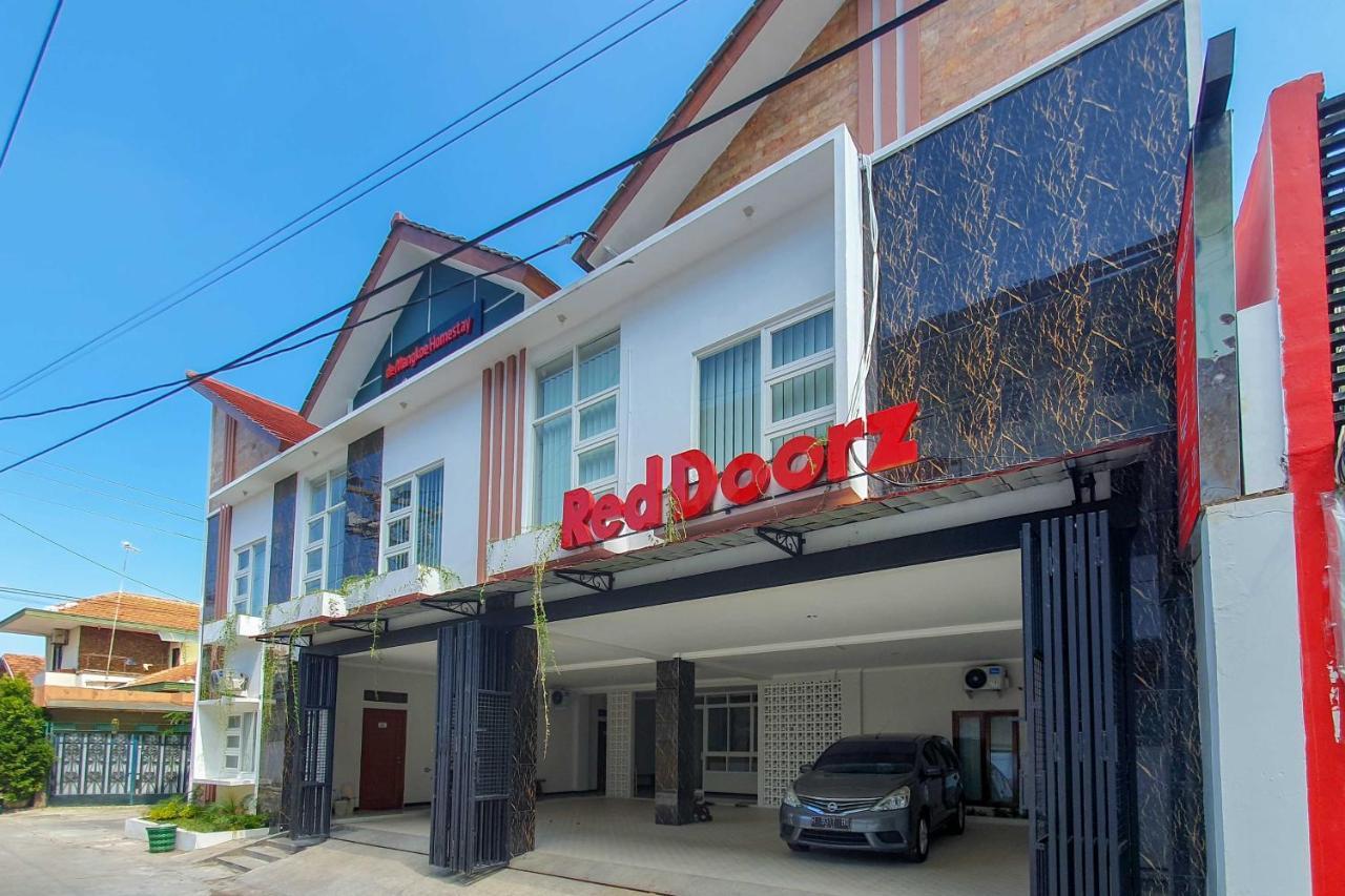 Reddoorz Syariah Near Solo Paragon Mall 2 Bonorejo Eksteriør billede