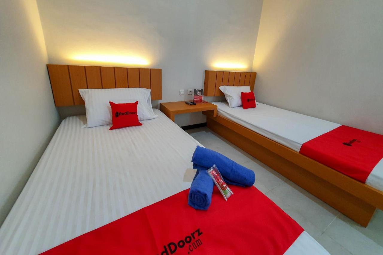 Reddoorz Syariah Near Solo Paragon Mall 2 Bonorejo Eksteriør billede