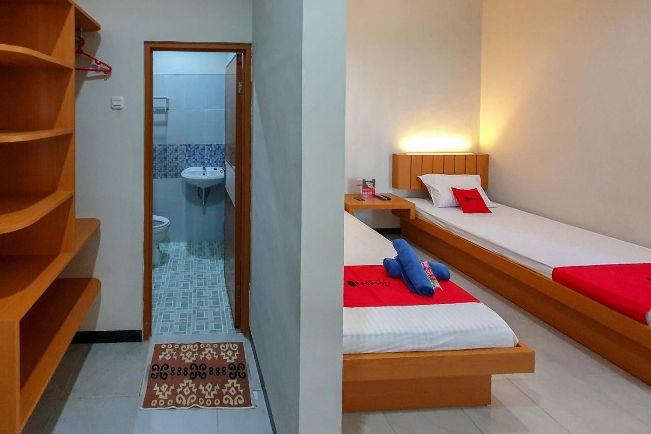 Reddoorz Syariah Near Solo Paragon Mall 2 Bonorejo Eksteriør billede