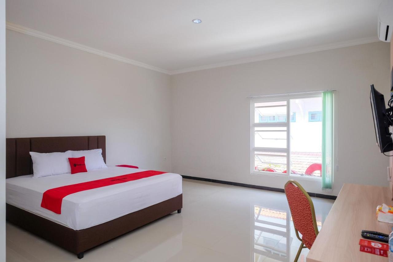 Reddoorz Syariah Near Solo Paragon Mall 2 Bonorejo Eksteriør billede