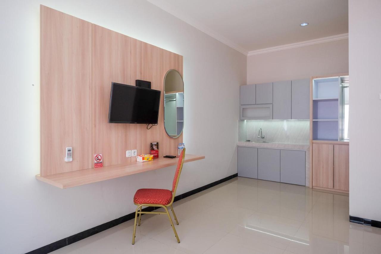 Reddoorz Syariah Near Solo Paragon Mall 2 Bonorejo Eksteriør billede